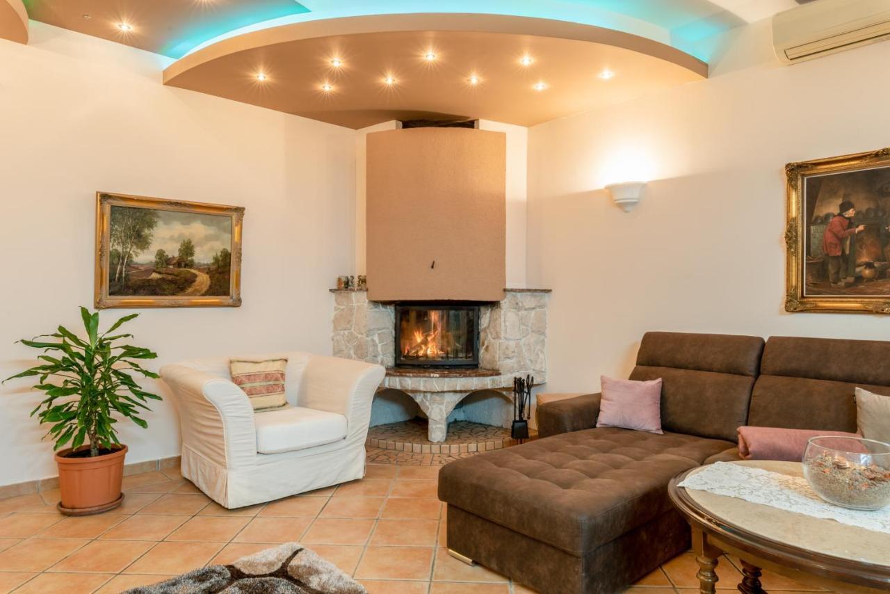 Villa Katarina Labin  Luaran gambar